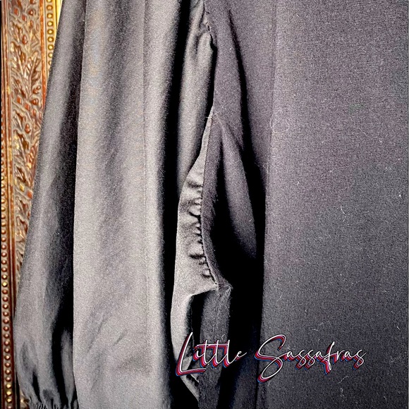 🌺Cotton blouse w/ puffed sleeves from Boo Hoo - Picture 2 of 4